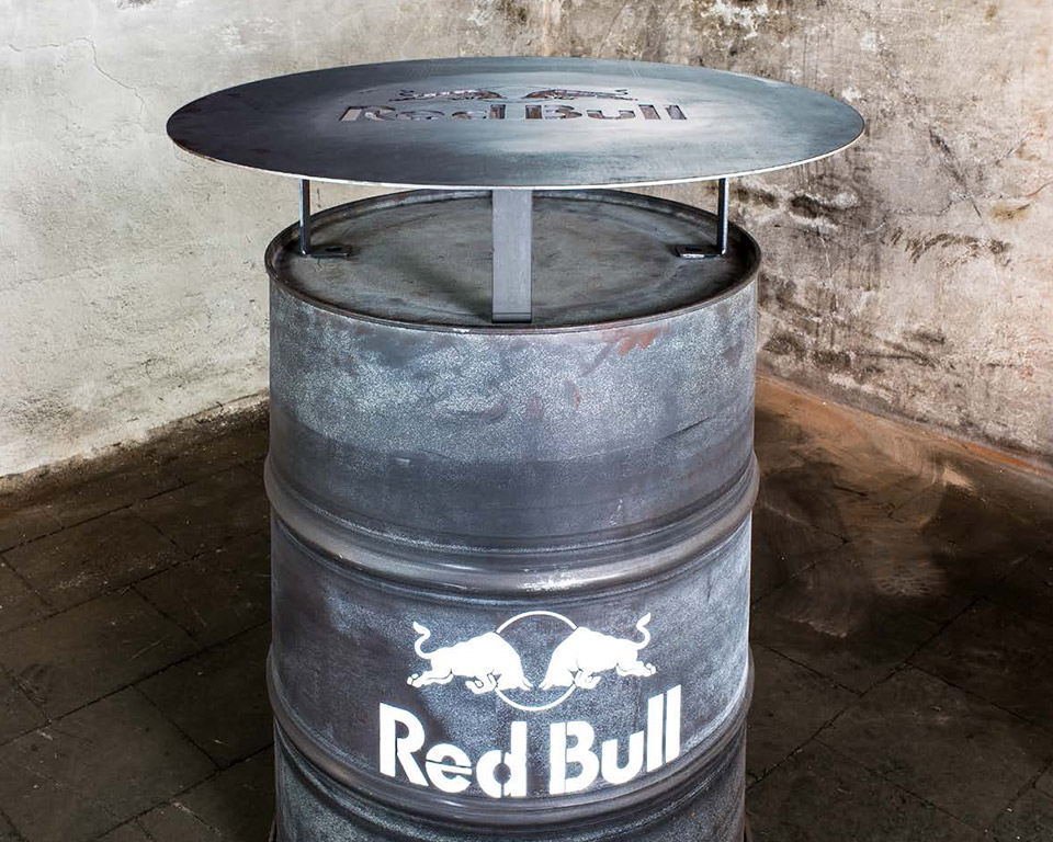 Red Bull by Stehtischtonne.com